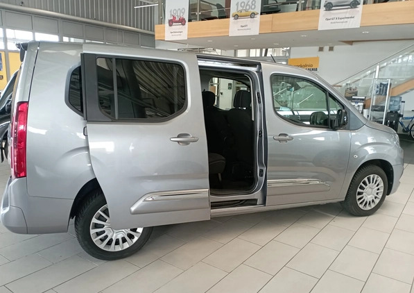 Toyota Proace City Verso cena 106900 przebieg: 25658, rok produkcji 2022 z Bełchatów małe 67